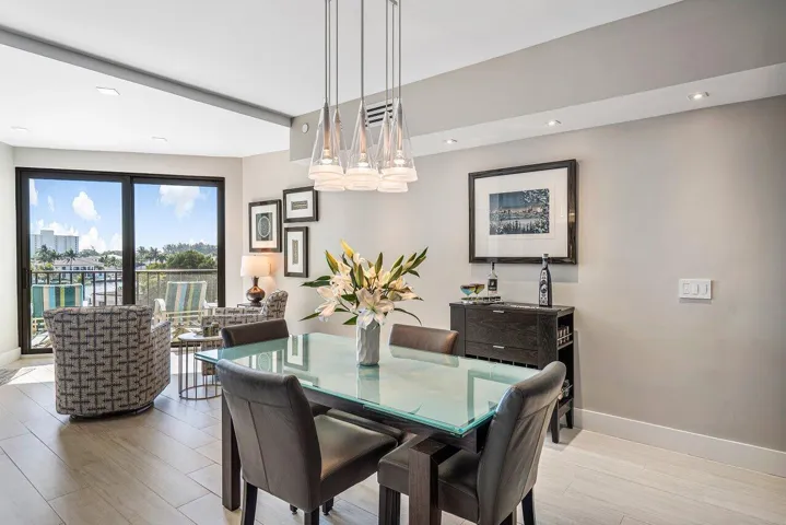 living/dining area