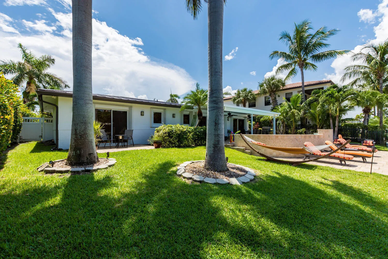 817 NE 71st St Boca Raton FL-large-082-0