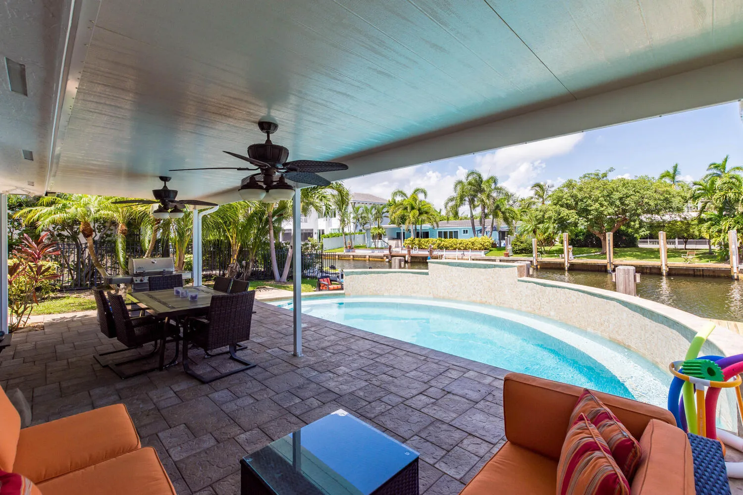 817 NE 71st St Boca Raton FL-large-056-0