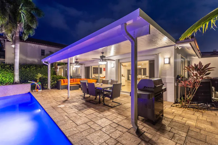 817 NE 71st St Boca Raton FL-large-055-0