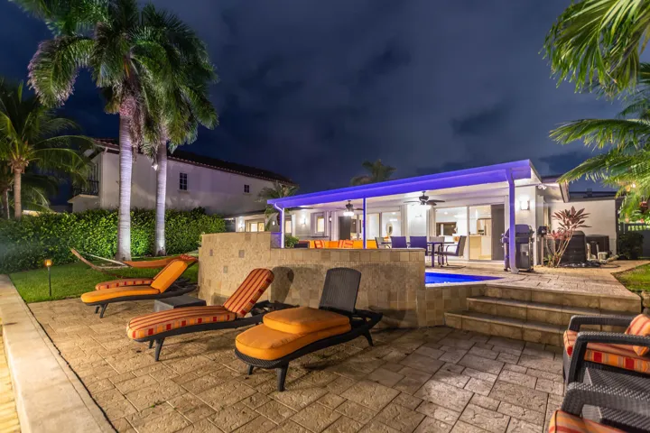 817 NE 71st St Boca Raton FL-large-077-0