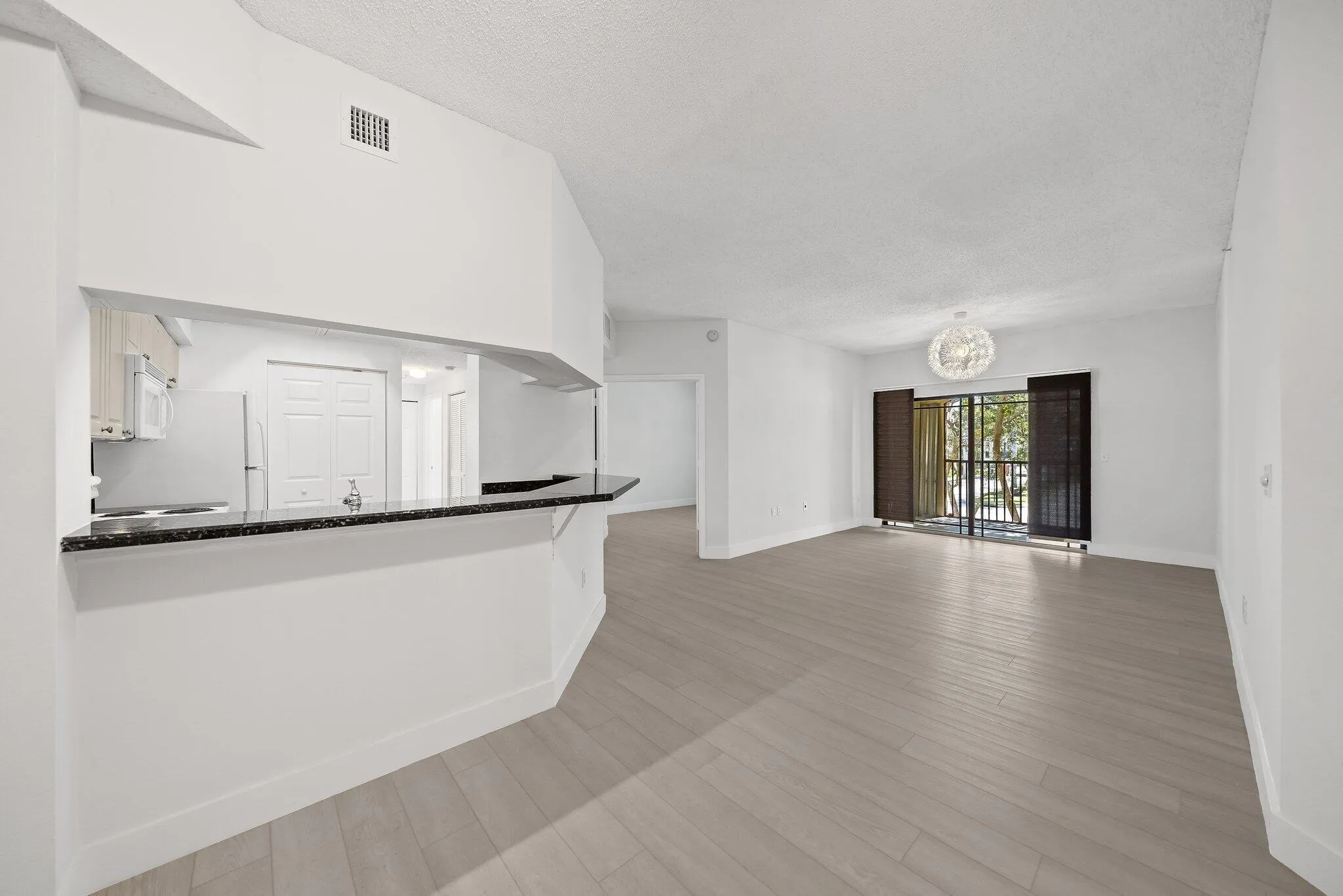 005-3020AlcazarPl202-PalmBeachGardens-FL