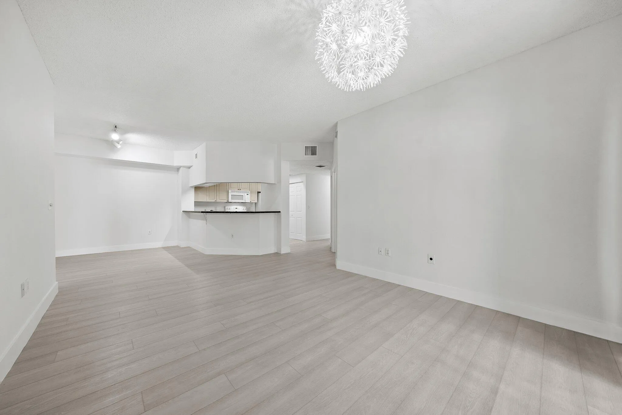 009-3020AlcazarPl202-PalmBeachGardens-FL