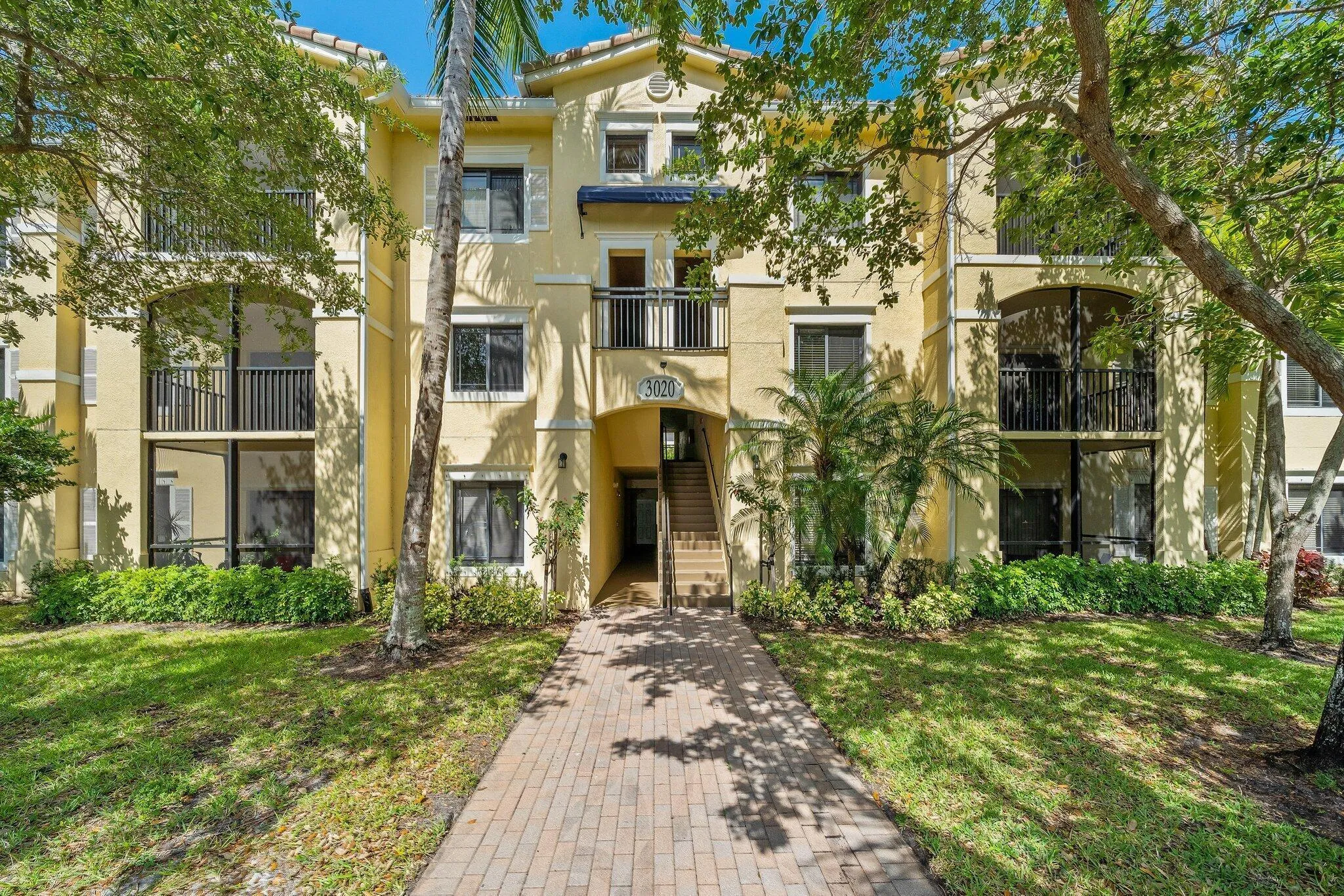 003-3020AlcazarPl202-PalmBeachGardens-FL