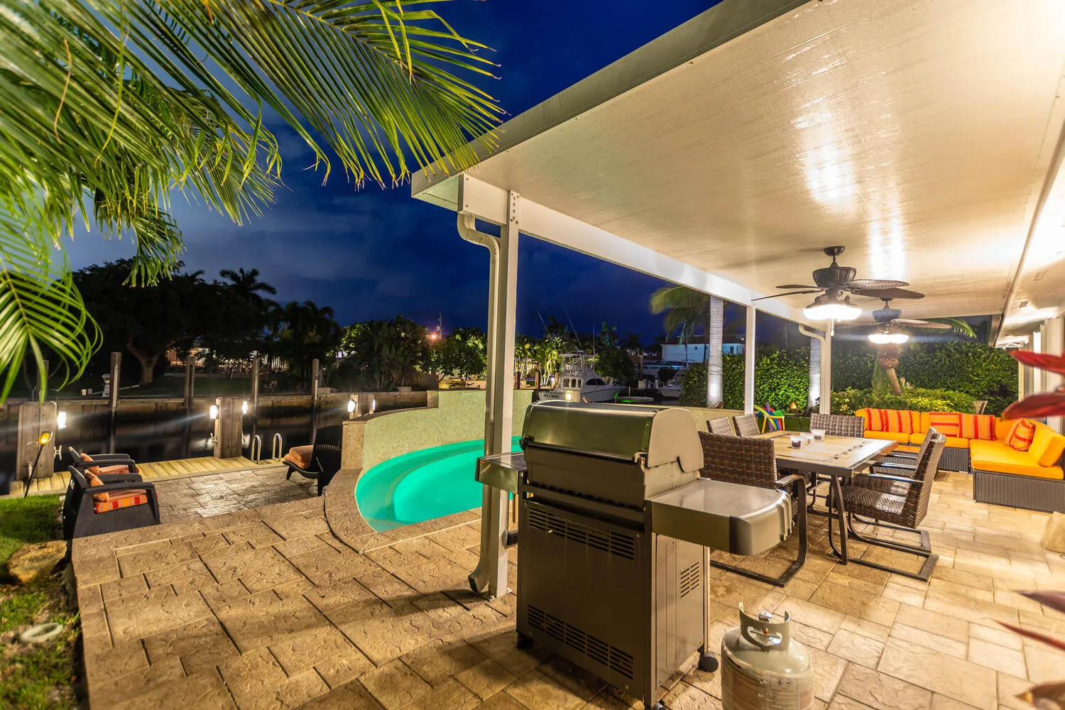 817 NE 71st St Boca Raton FL-large-053-0