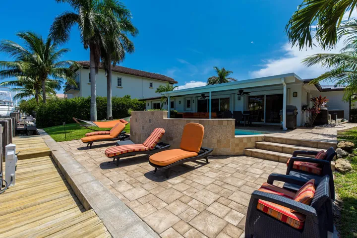 817 NE 71st St Boca Raton FL-large-078-0