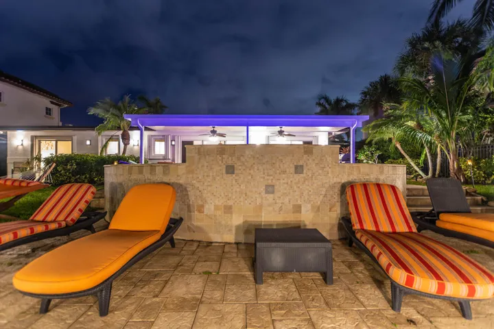 817 NE 71st St Boca Raton FL-large-074-0