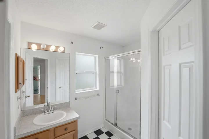 28-web-or-mls-1692-sw-lofgren-ave