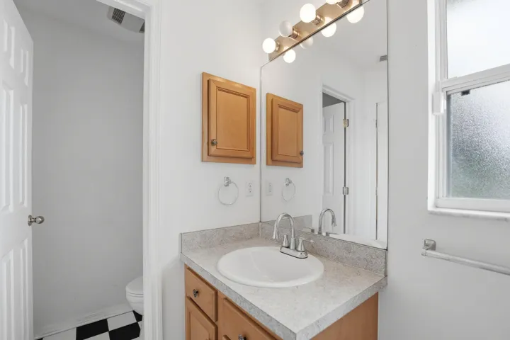 29-web-or-mls-1692-sw-lofgren-ave