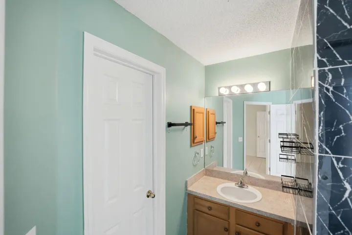 25-web-or-mls-1692-sw-lofgren-ave