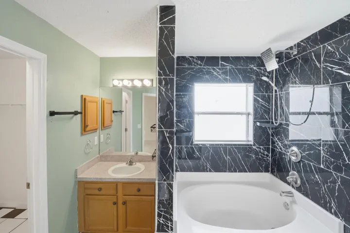 24-web-or-mls-1692-sw-lofgren-ave
