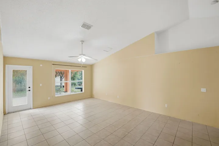 50-web-or-mls-1692-sw-lofgren-ave