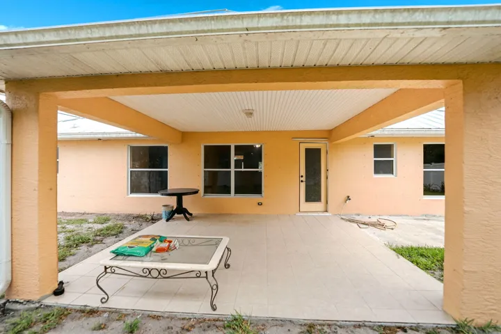 60-web-or-mls-1692-sw-lofgren-ave