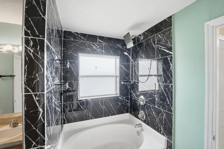 26-web-or-mls-1692-sw-lofgren-ave
