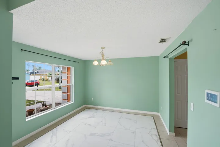 8-web-or-mls-1692-sw-lofgren-ave