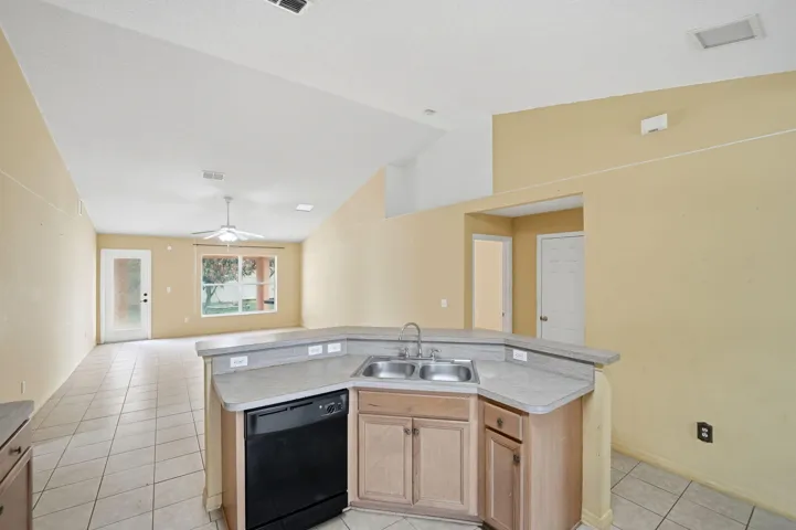 13-web-or-mls-1692-sw-lofgren-ave