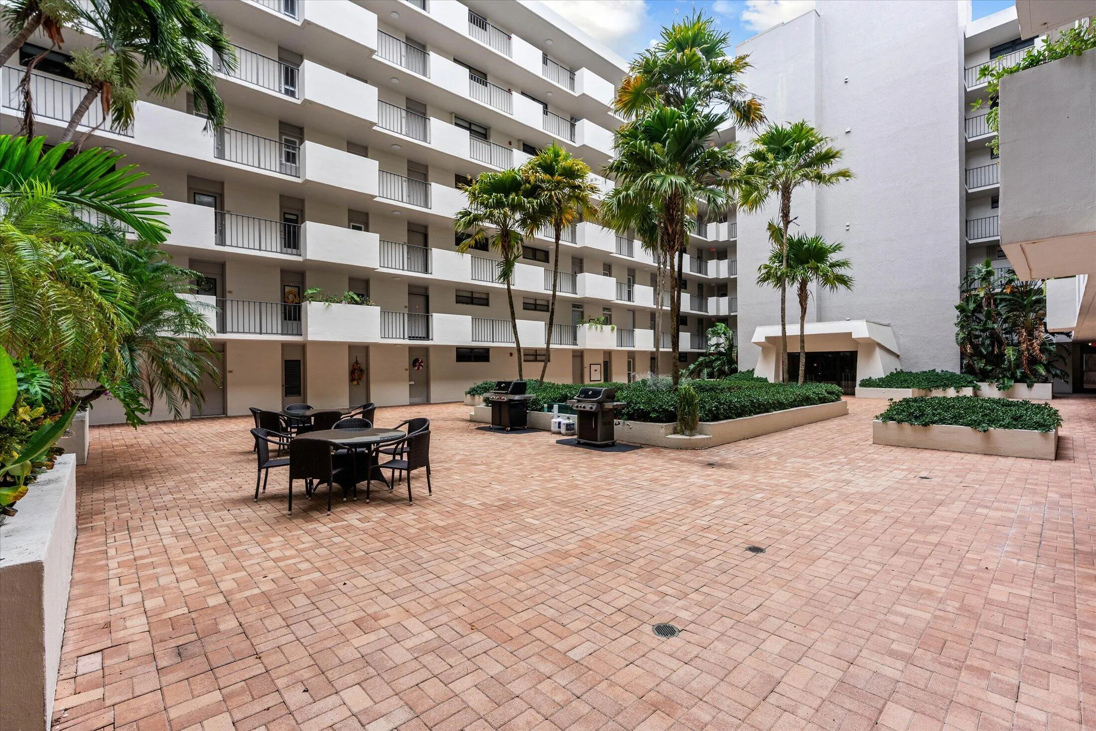 23-145 S Ocean Ave #208, Palm Beach Shor
