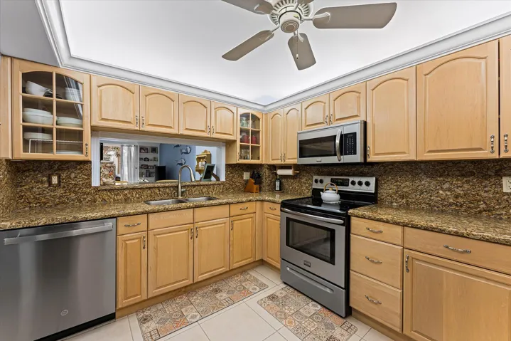 04-145 S Ocean Ave #208, Palm Beach Shor