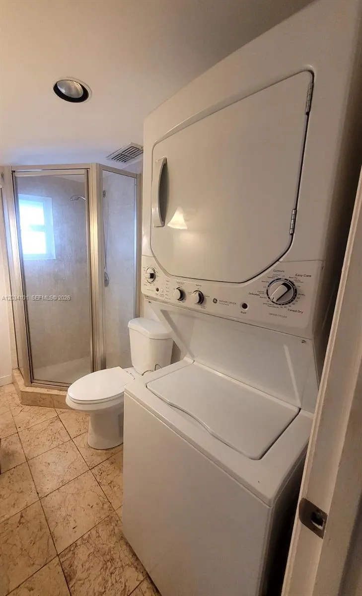 2nd Bathroom