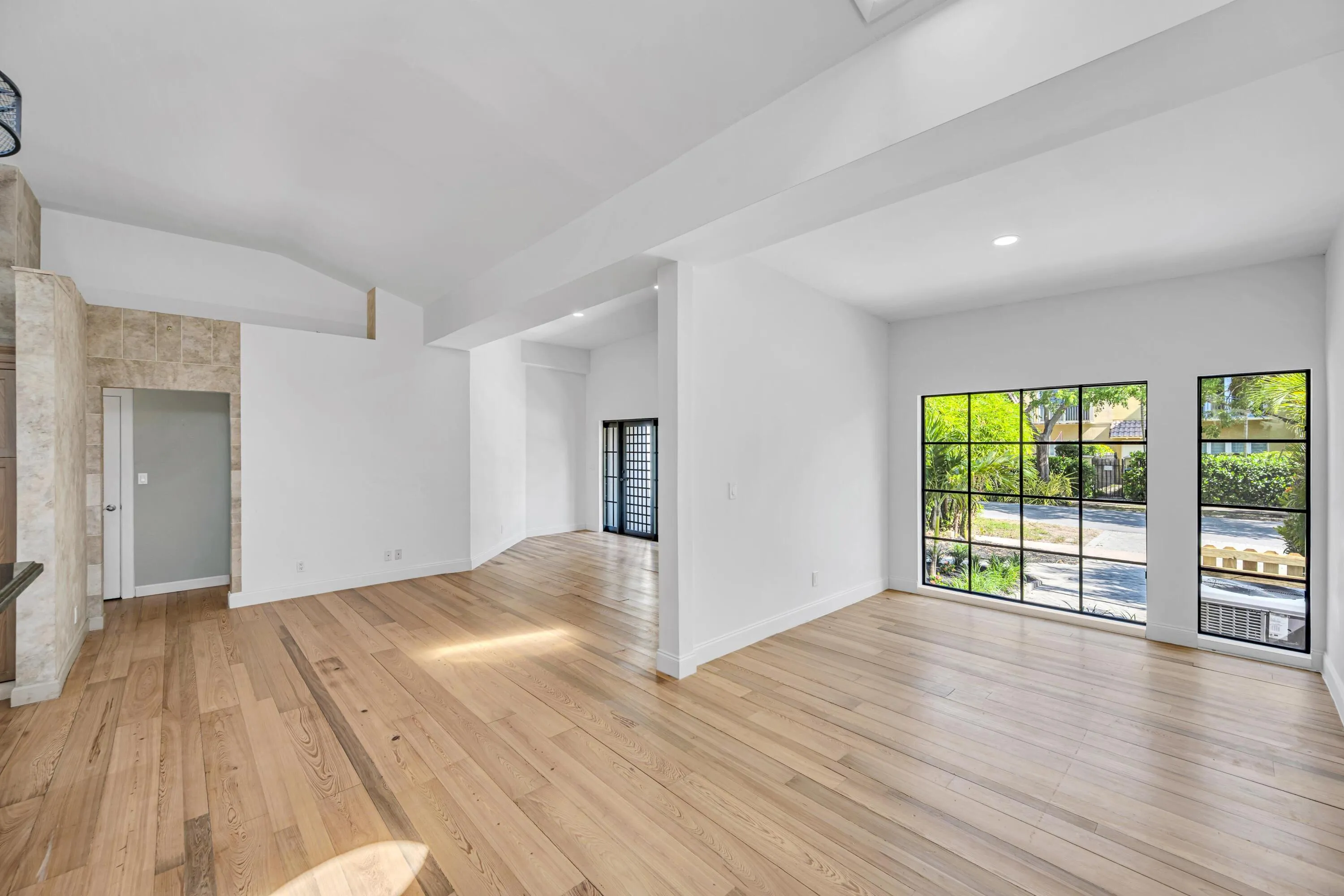 1413 NE 4TH CT-6