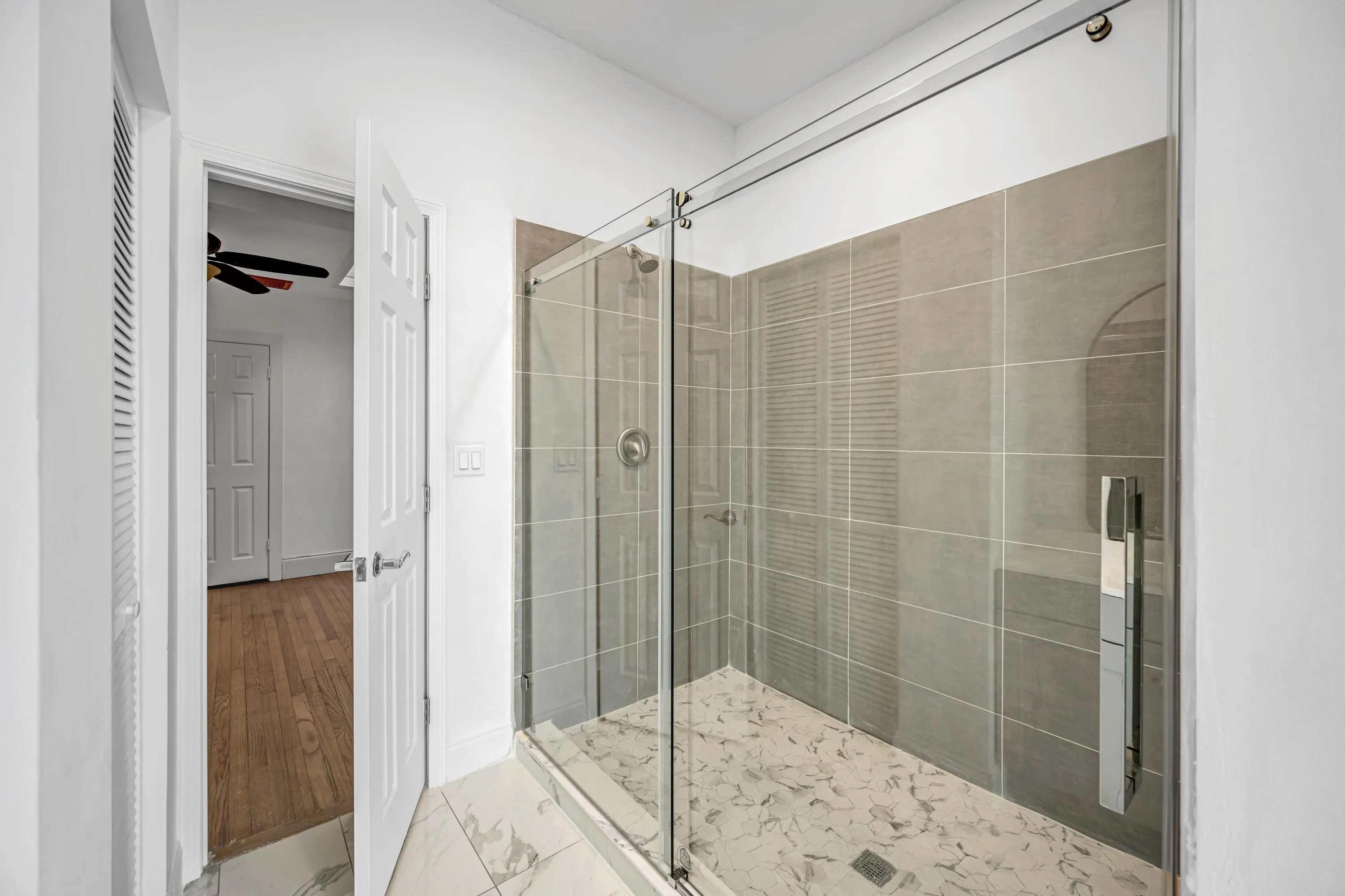 1413 NE 4TH CT-44