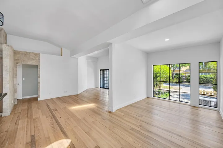 1413 NE 4TH CT-6