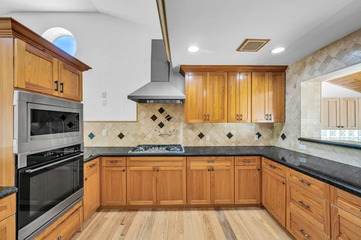 1413 NE 4TH CT-18