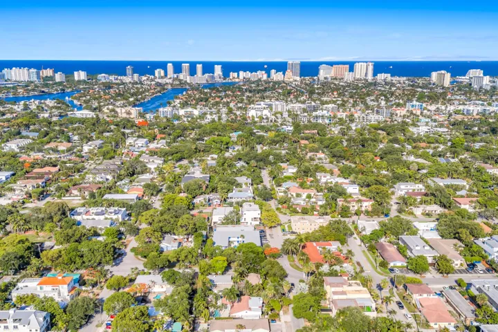 1413 NE 4TH CT-60