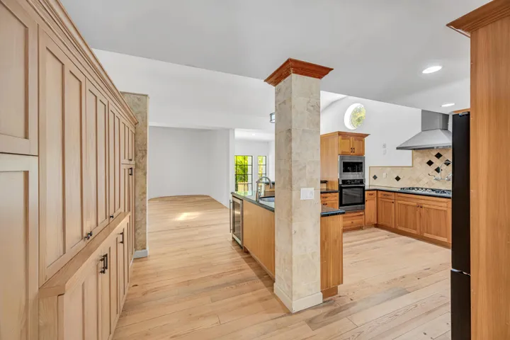 1413 NE 4TH CT-16