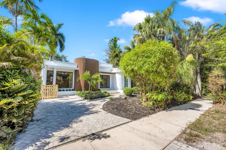 1413 NE 4TH CT-2
