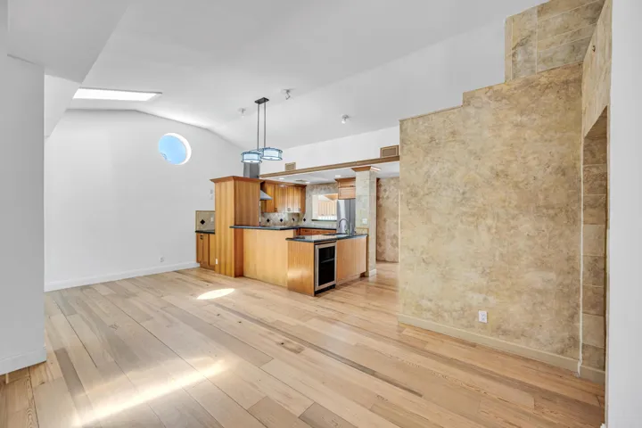 1413 NE 4TH CT-10