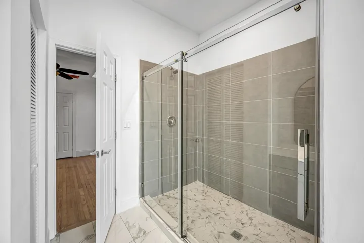1413 NE 4TH CT-44
