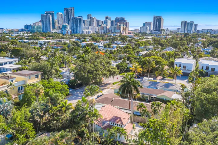 1413 NE 4TH CT-63