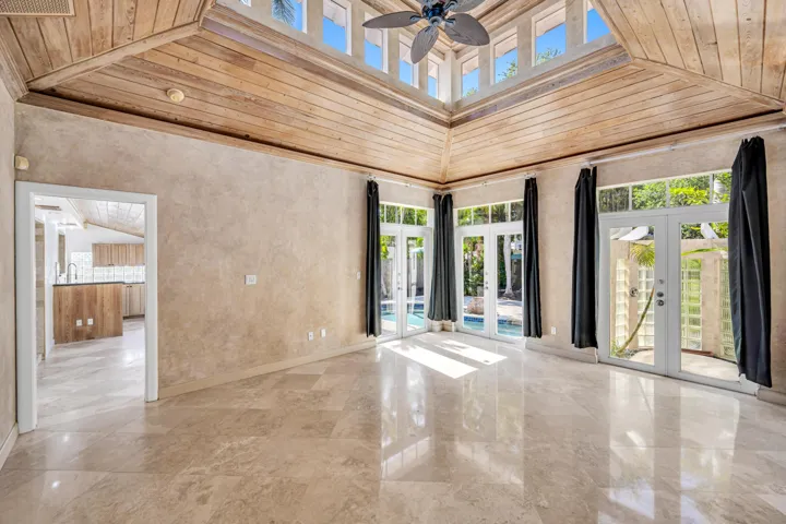 1413 NE 4TH CT-34
