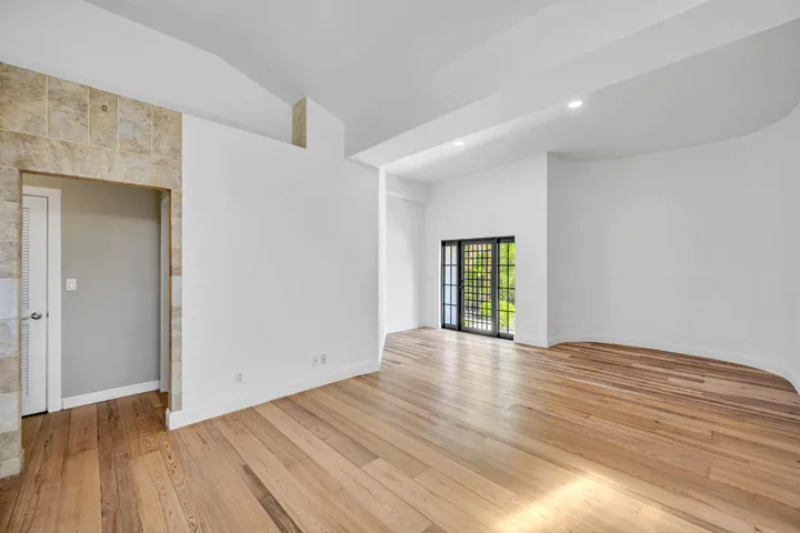 1413 NE 4TH CT-7