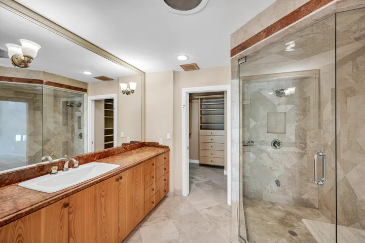 1413 NE 4TH CT-39