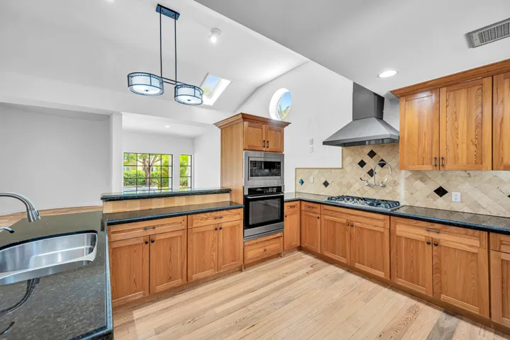 1413 NE 4TH CT-17
