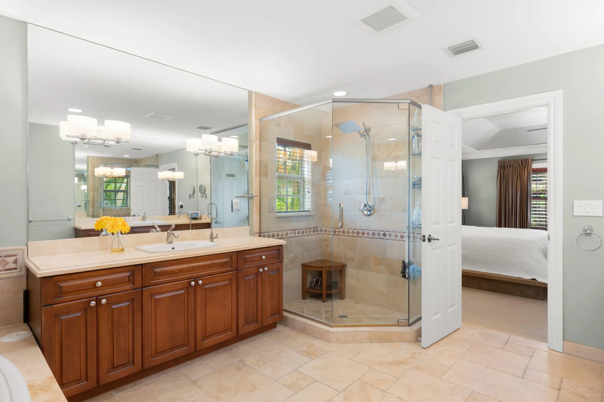 37-web-or-mls-633 NE 20th St, Wilton Man