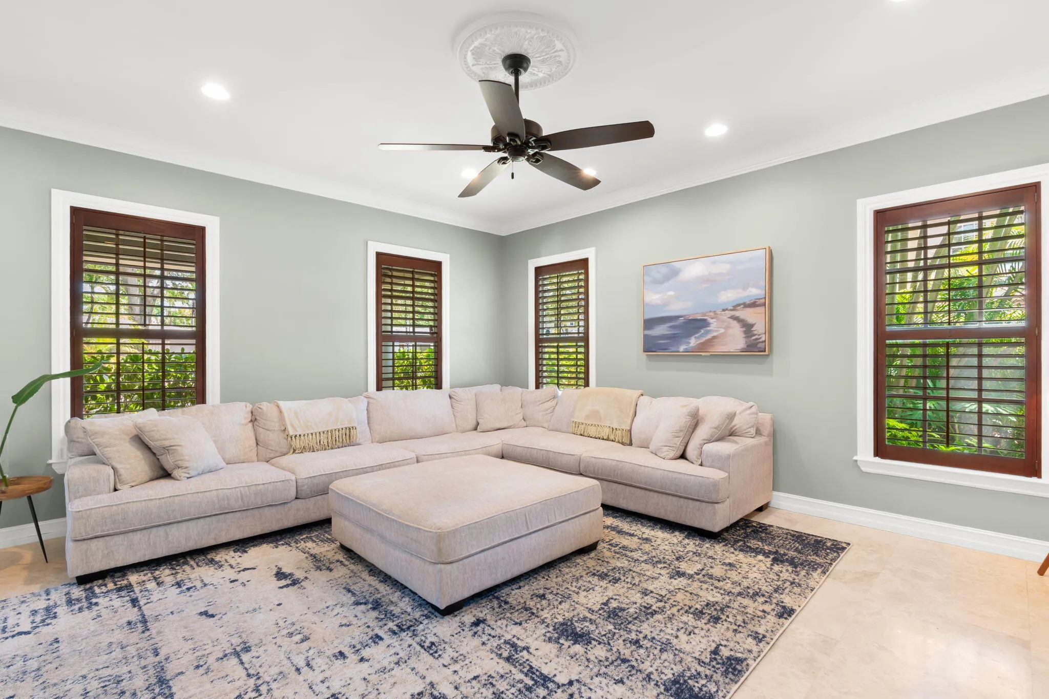 15-web-or-mls-633 NE 20th St, Wilton Man