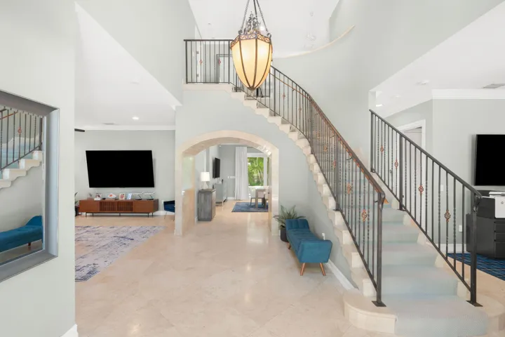 7-web-or-mls-633 NE 20th St, Wilton Mano