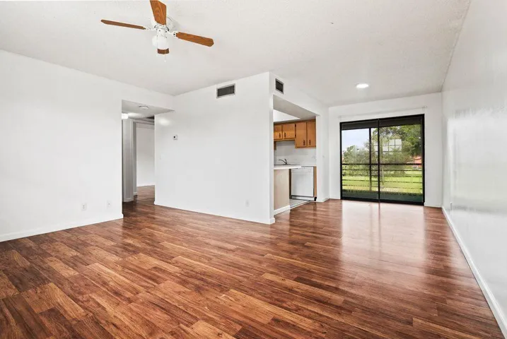 Living dining