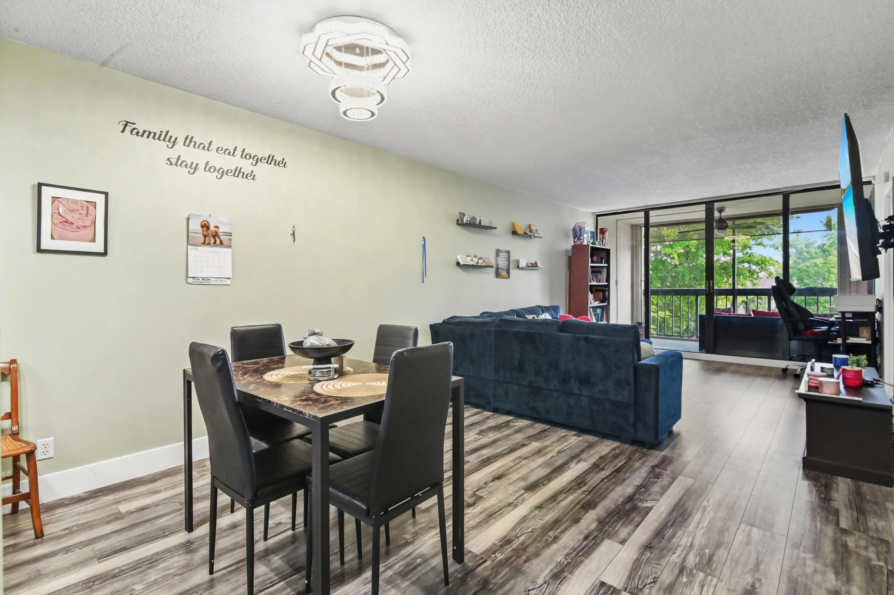 05 Dining area 01