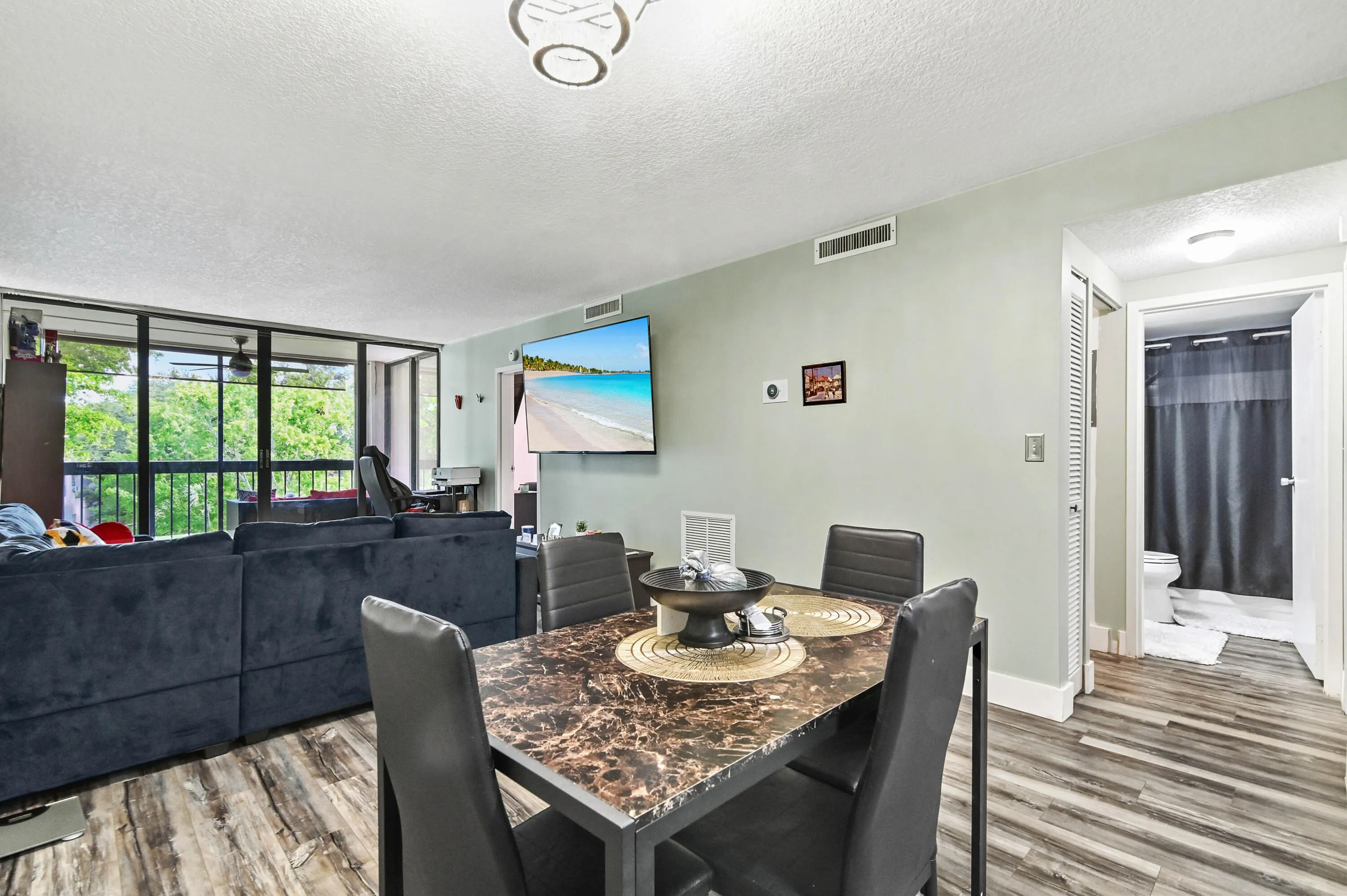 08 Dining area 04