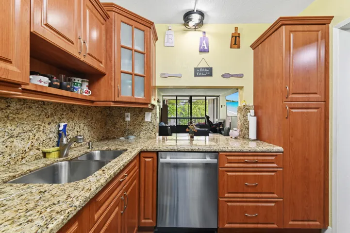 17 Kitchen 04