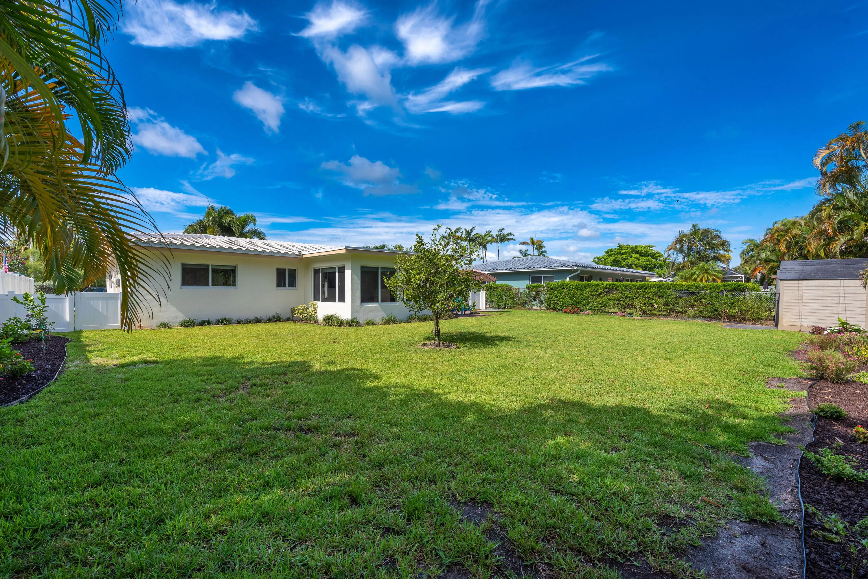 1777NE46thStOaklandPark-29