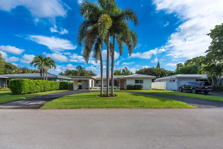 1777NE46thStOaklandPark-2