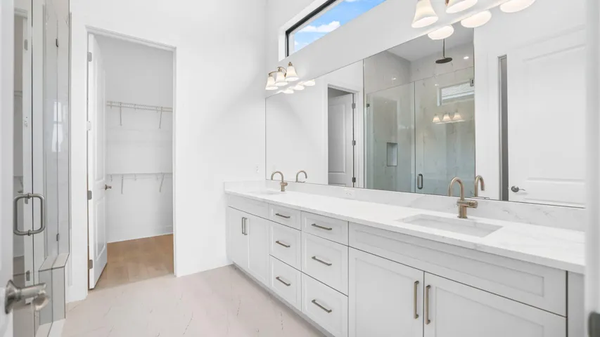 Owner's Bath