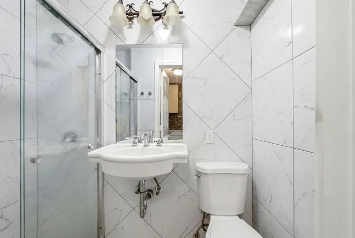 14-web-or-mls-DSC08161_declutter_445480b