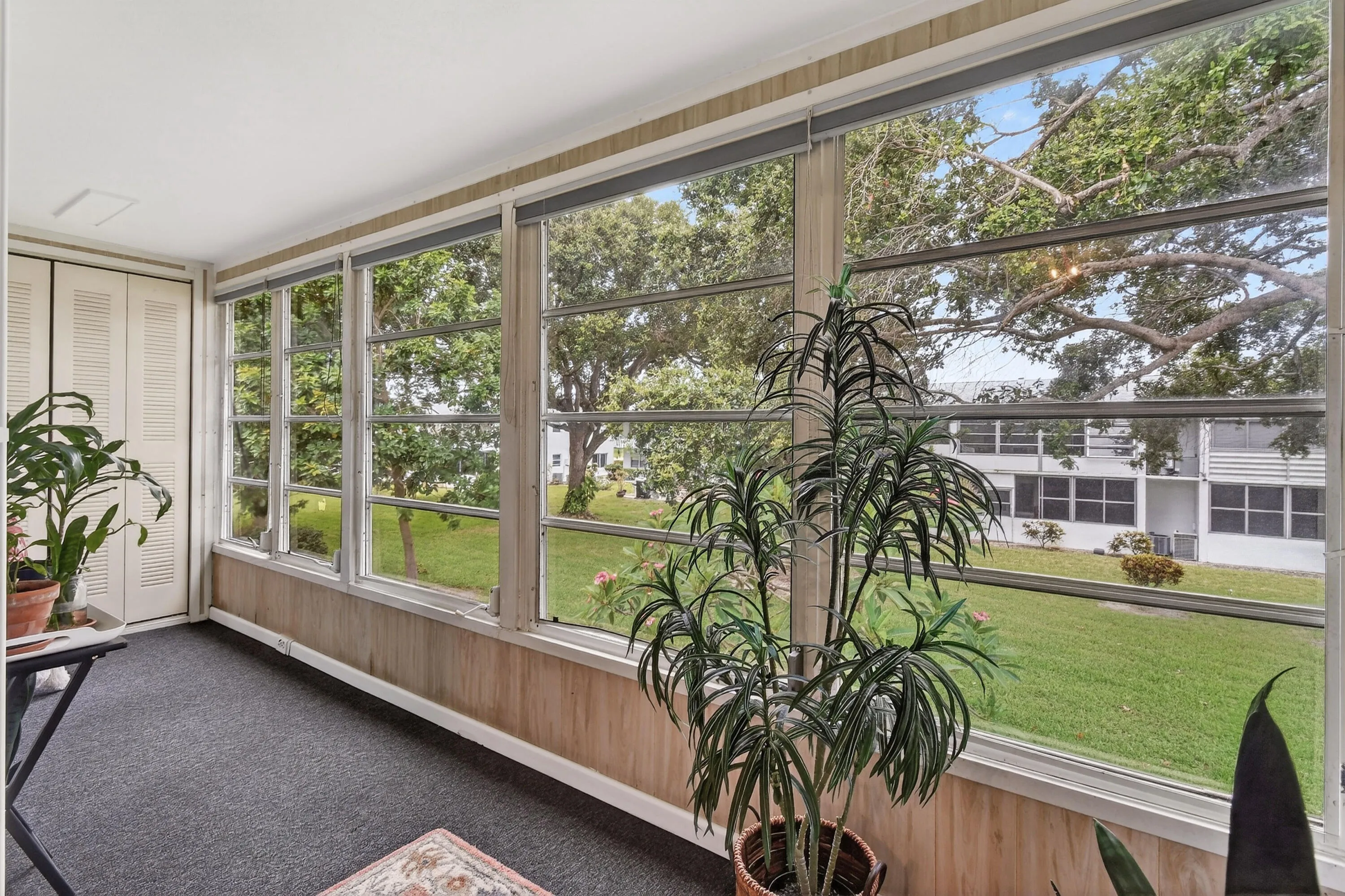 screened lanai