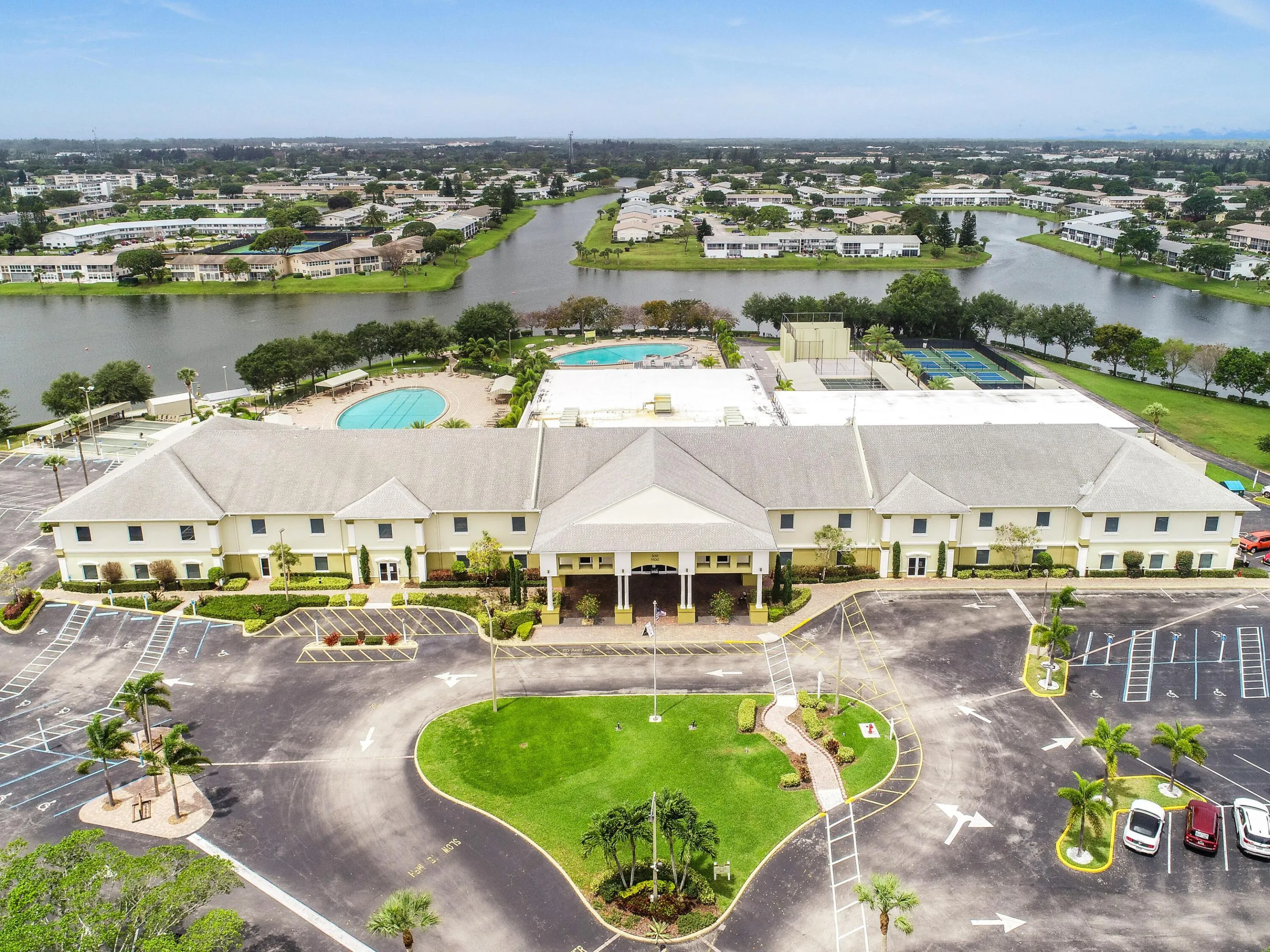92,000 sq ft clubhouse, fitness center, game room, 1,221 seat theater etc.